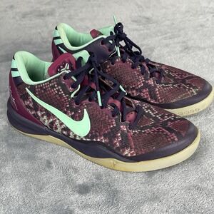 NIKE KOBE 8 PIT VIPER PURPLE DYNASTY GREEN SIZE 6.5Y WOMENS SIZE 8, 555586-500